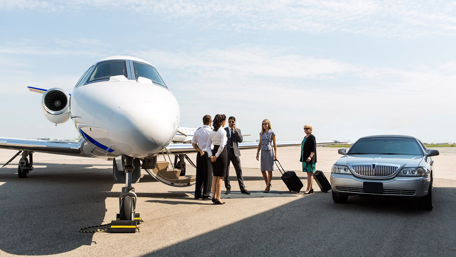 Private Aviation Limo Service in Boston for VIP Clients